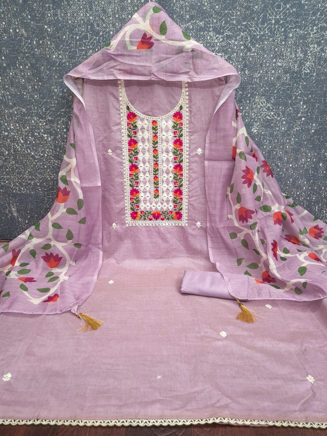 Peachmode Lavender Jamdani Silk Unstitched Dress Material With Multi Thread Neck Work And Chanderi Digital Print Dupatta - Image 3