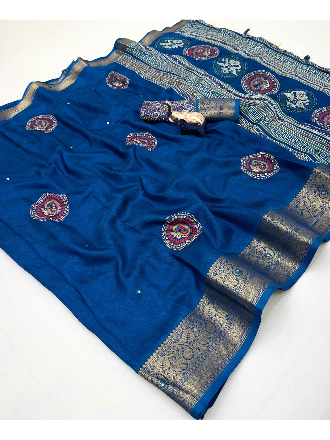 Peachmode Blue Benny Cotton Saree With Aari Mirror Work And Jacquard Border - Image 3