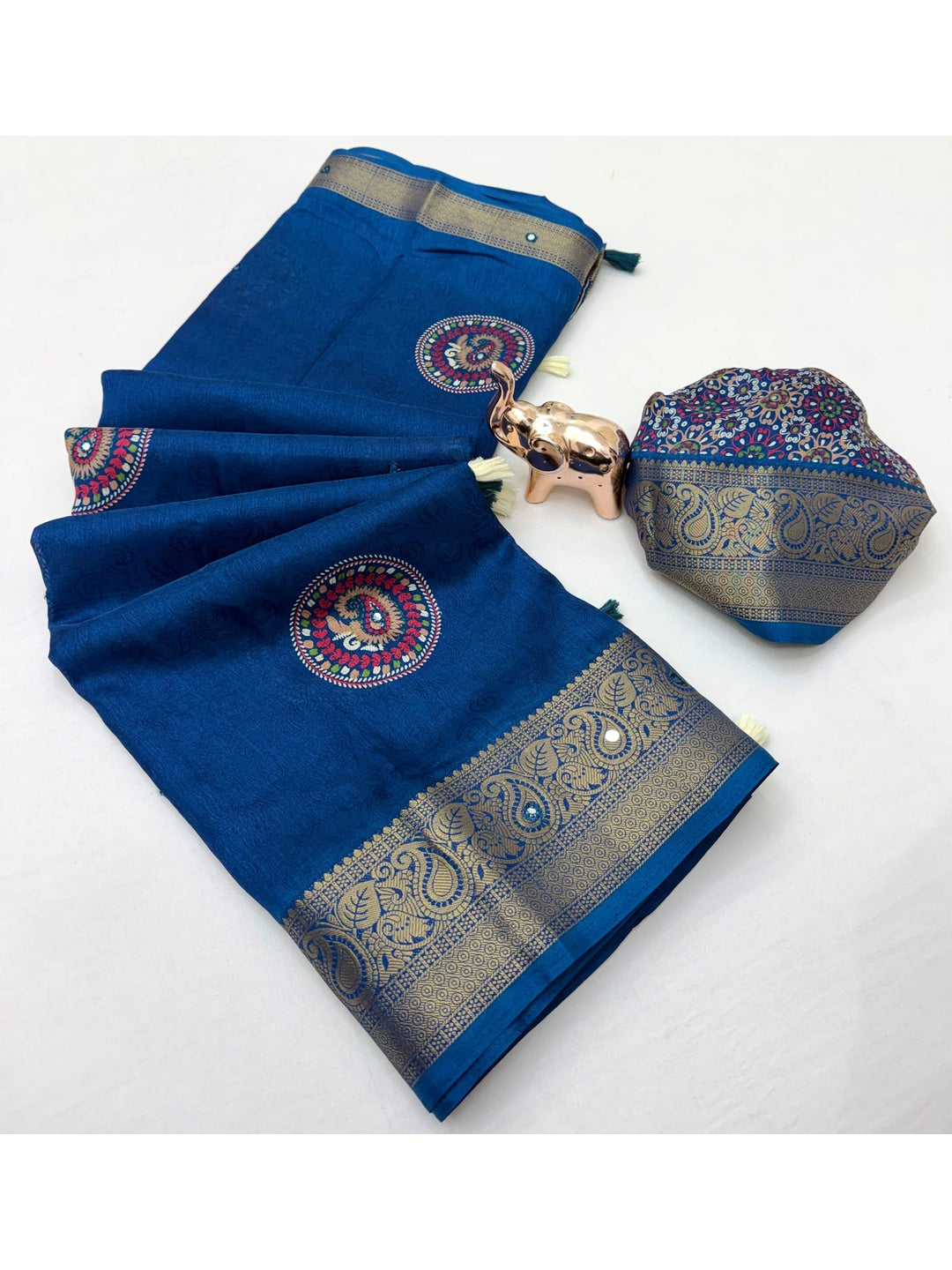 Peachmode Blue Benny Cotton Saree With Aari Mirror Work And Jacquard Border - Image 4