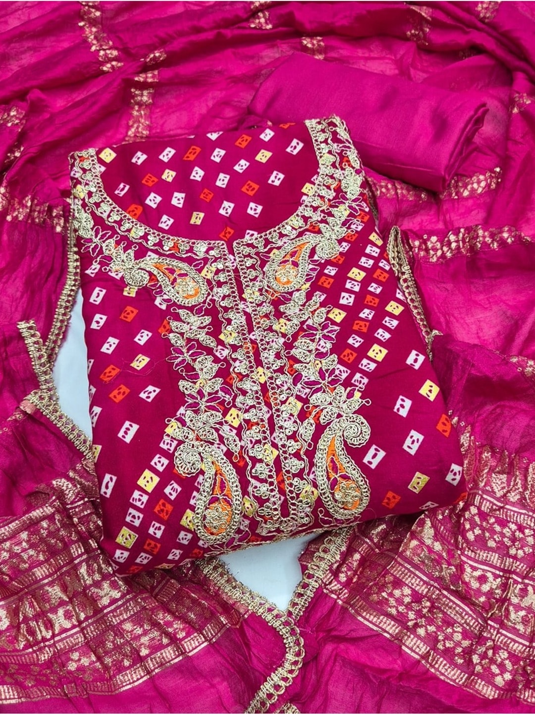 Peachmode Rani Pink Rayon Bandhani Print Unstitched Dress Material With Zari Neck Embroidery - Image 2