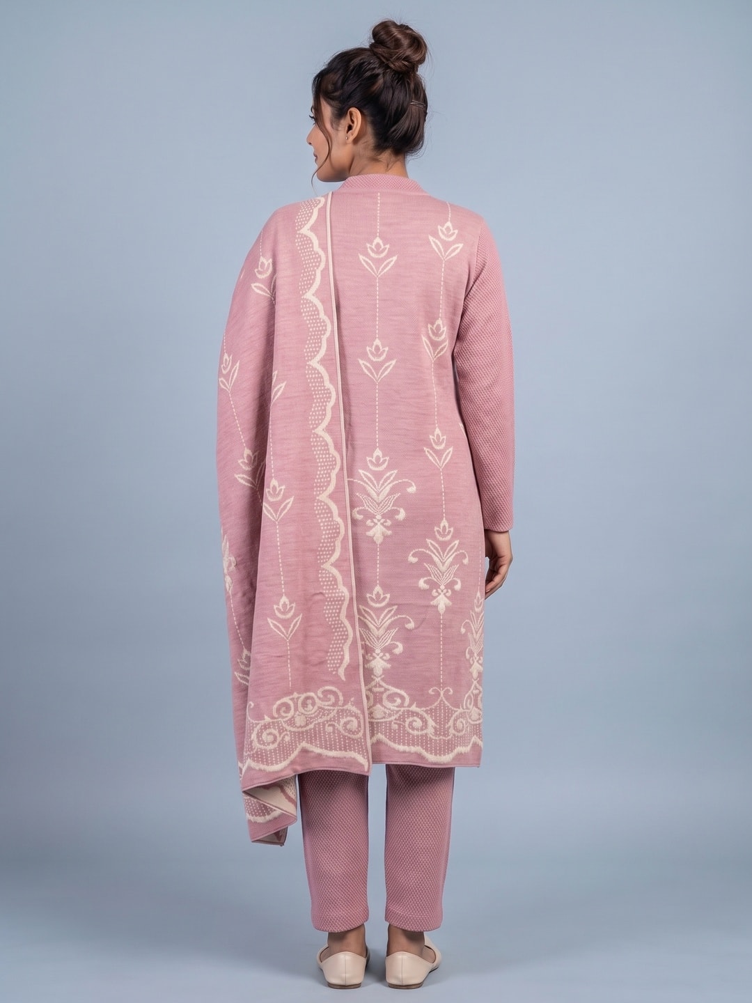 Peachmode Pink Woolen Salwar Suit - Image 4