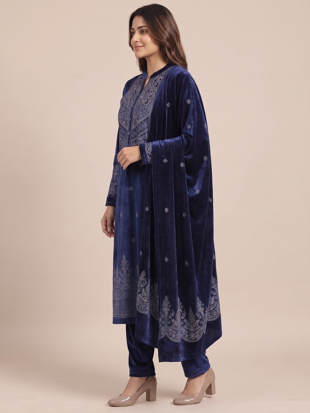 Peachmode Navy Blue Velvet Embroidered Salwar Suit - Image 3