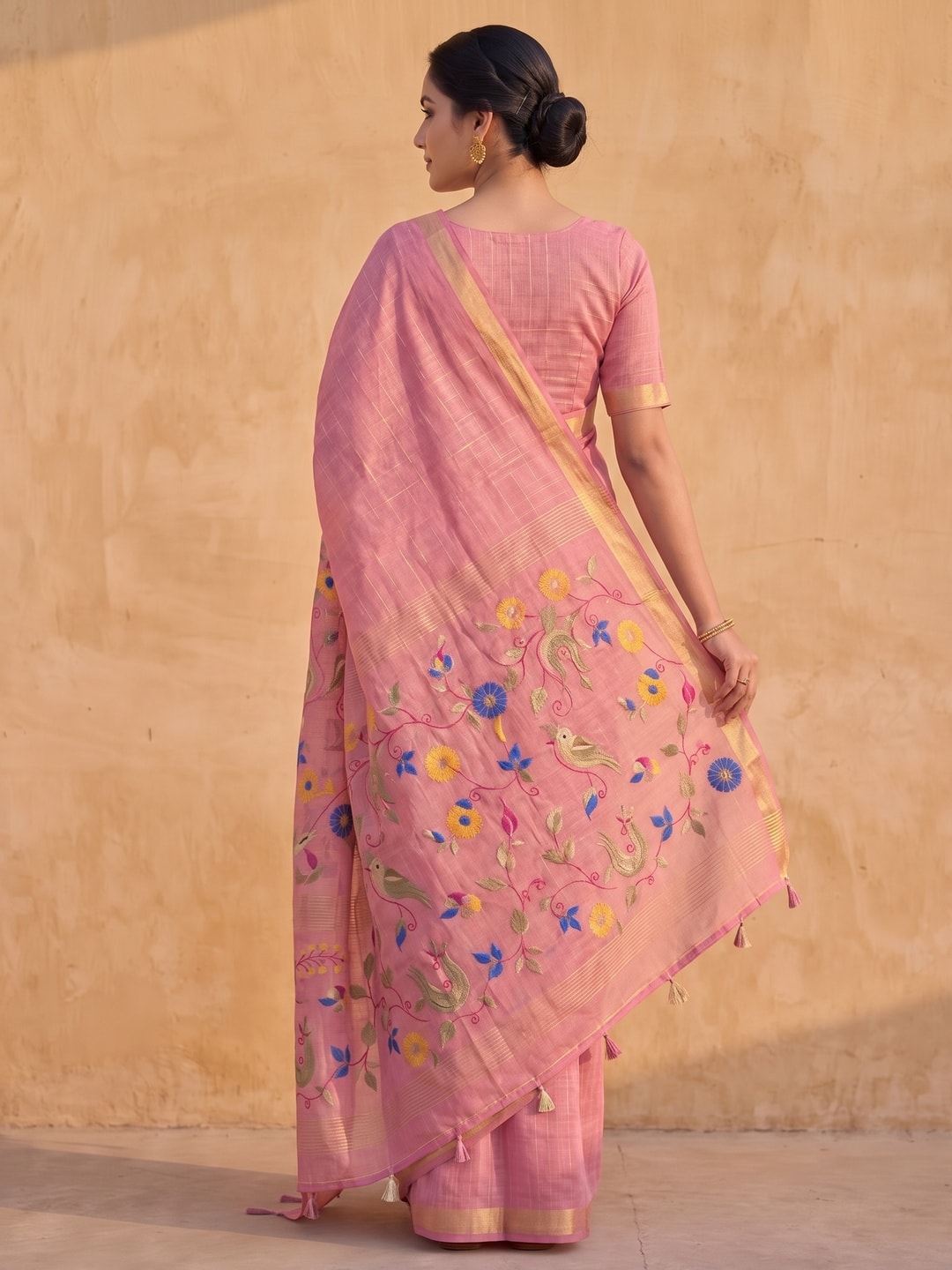 Peachmode Pink Jamdani Silk Floral Woven Saree - Image 4
