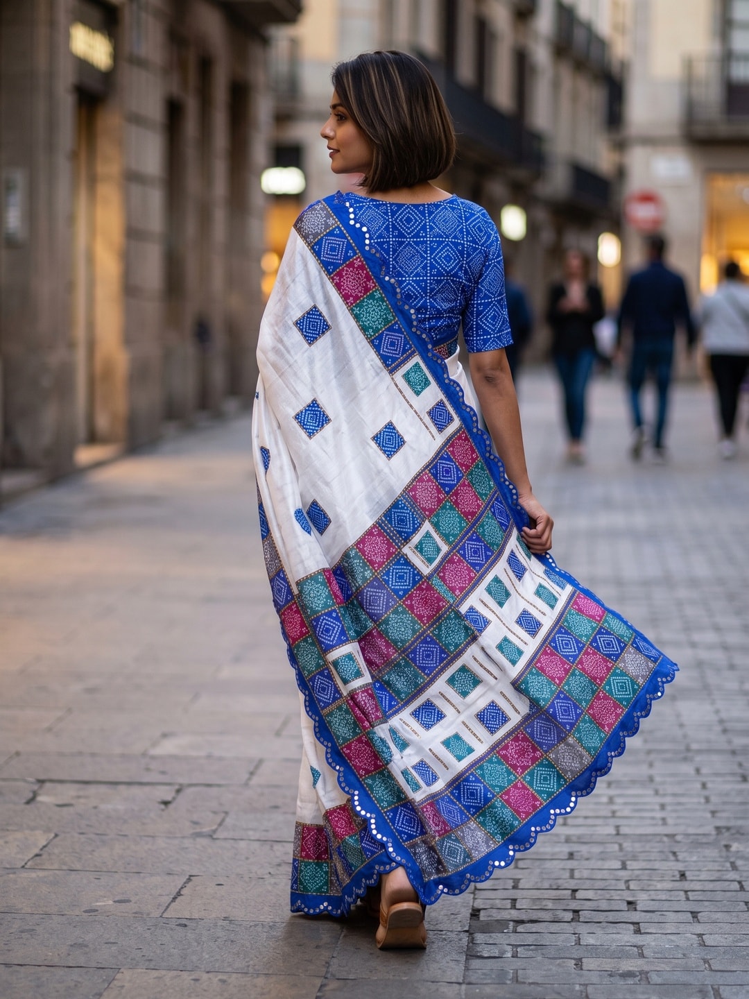 Peachmode White Turki Silk Saree With Bandhani Patchwork And Mirror Work Border - Image 2