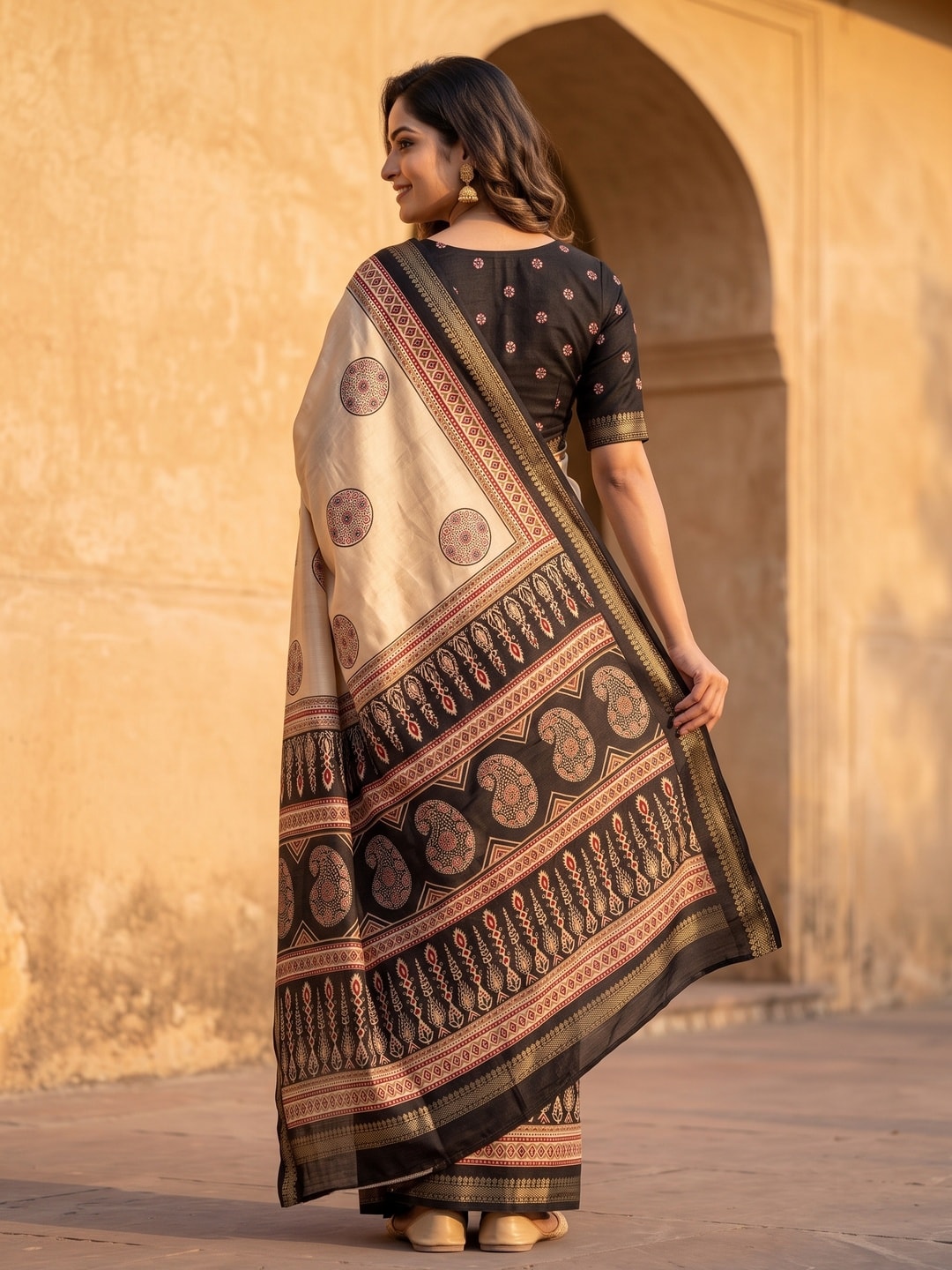 Peachmode Black Marshmallow Saree With Kalamkari Print And Woven Jacquard Border - Image 2