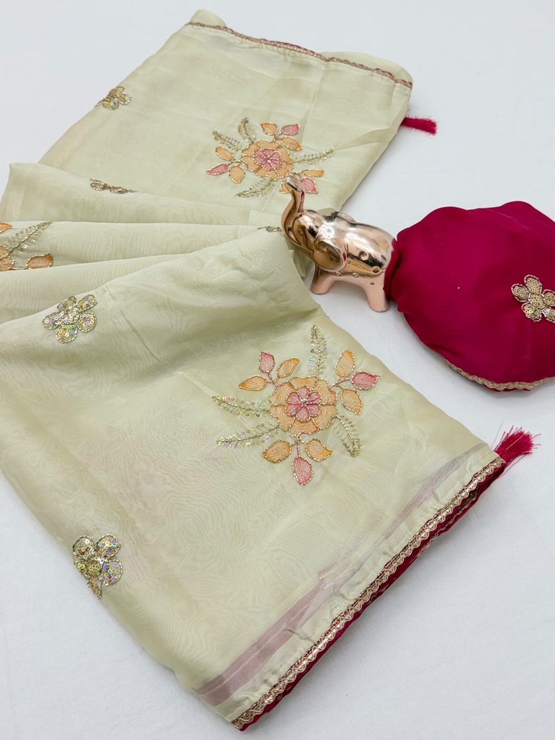 Peachmode Beige Rangoli Silk Saree With Multi Thread Floral Clusters, Magic Sequence And Lace Edge - Image 5