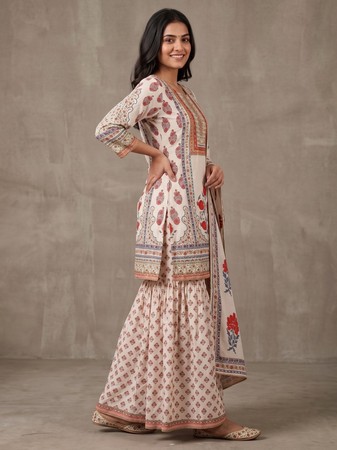 Peachmode Off White Pure Cotton Floral Printed Salwar Suit Set - Image 3