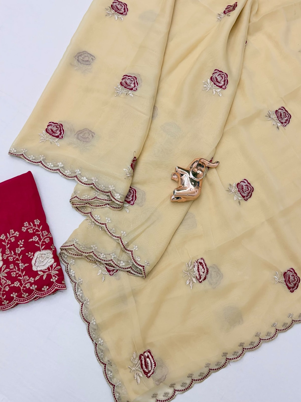 Peachmode Beige Star Georgette Saree With Floral Multi Work And Cut Border - Image 5