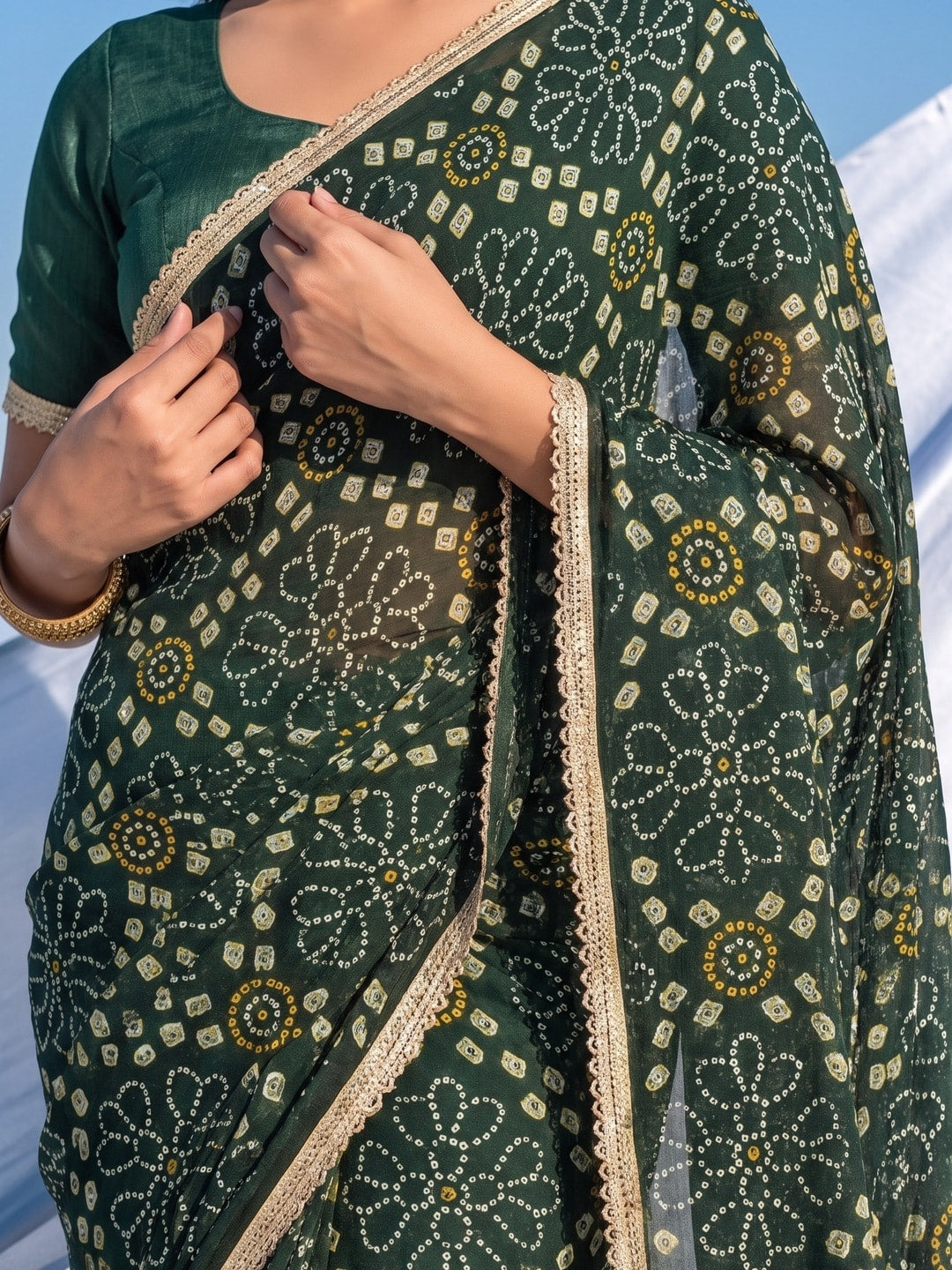 Peachmode Green Bandhani Print Georgette Saree With Lace Border - Image 5