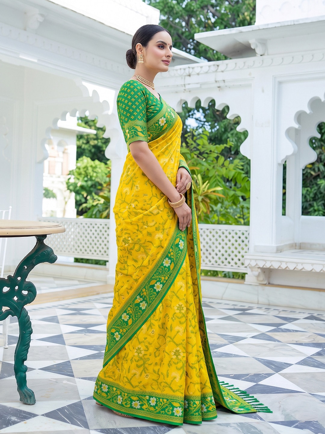 Peachmode Yellow Woven Border Silk Saree With Heavy Pallu - Image 3