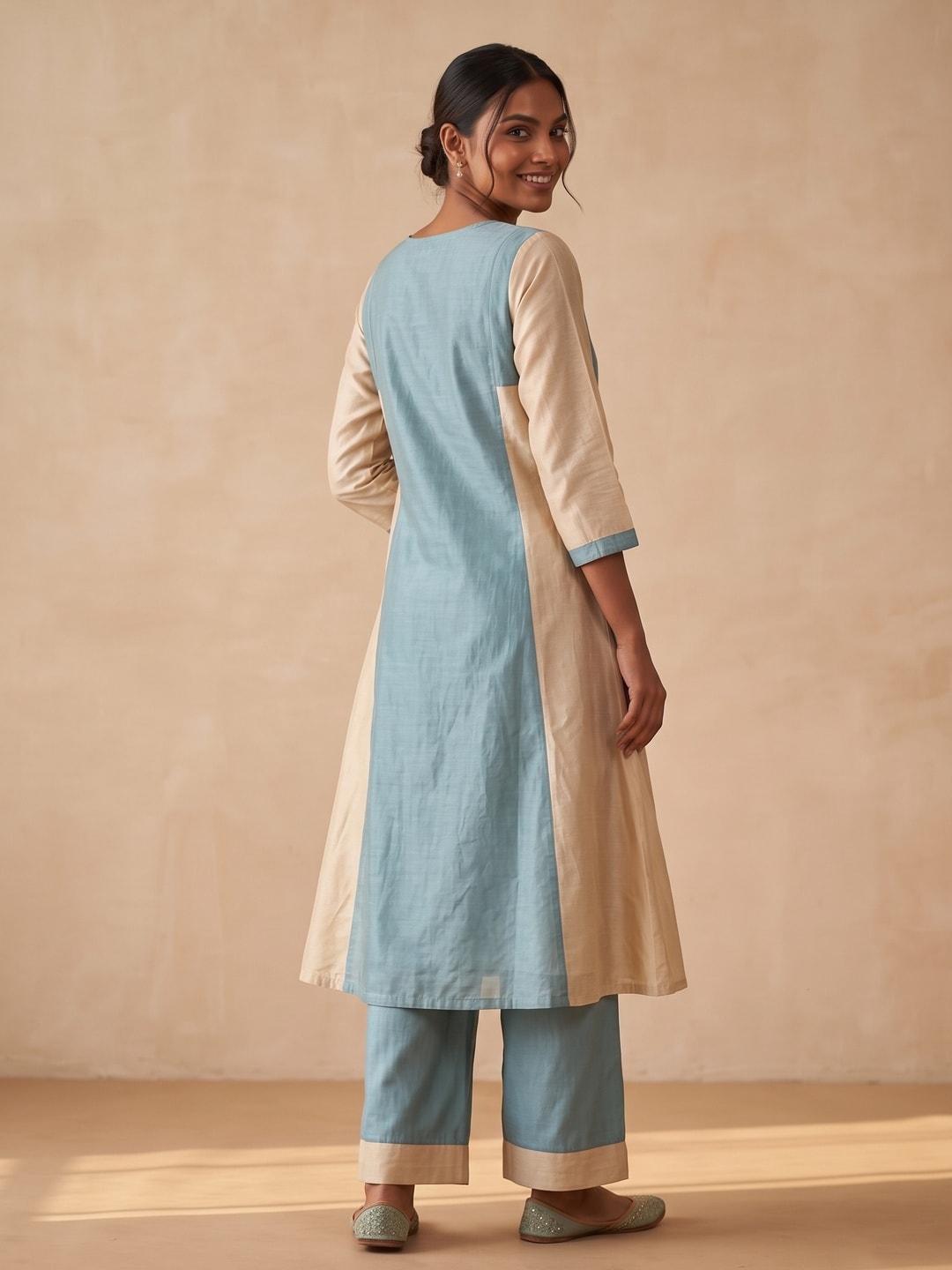 Peachmode Teal Mul Chanderi Floral Embroidered Panelled Salwar Suit Set - Image 4