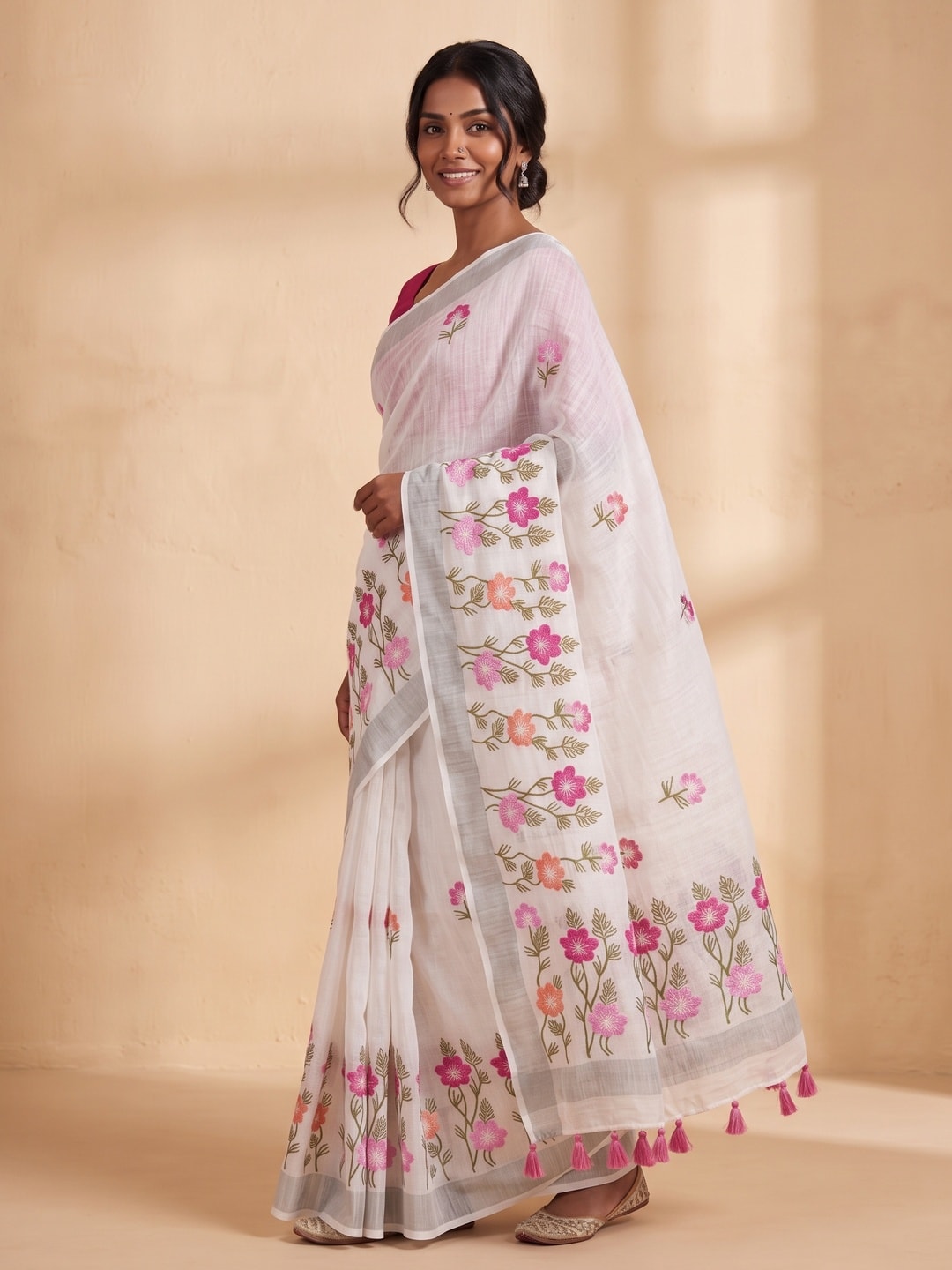 Peachmode White Floral Embroidered Linen Saree - Image 3