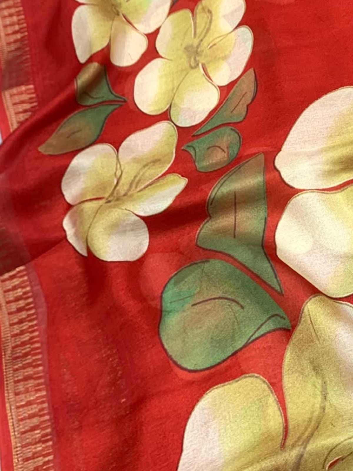 Peachmode Red Marshmallow Saree With 3D Floral Print And Woven Jacquard Border - Image 5