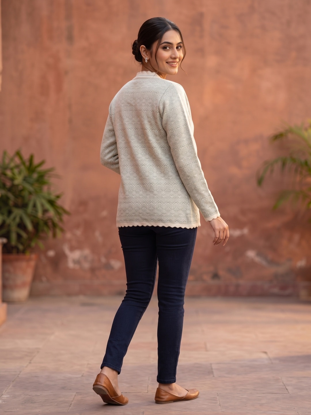 Grey Geometric Woolen Cardigan - Image 4