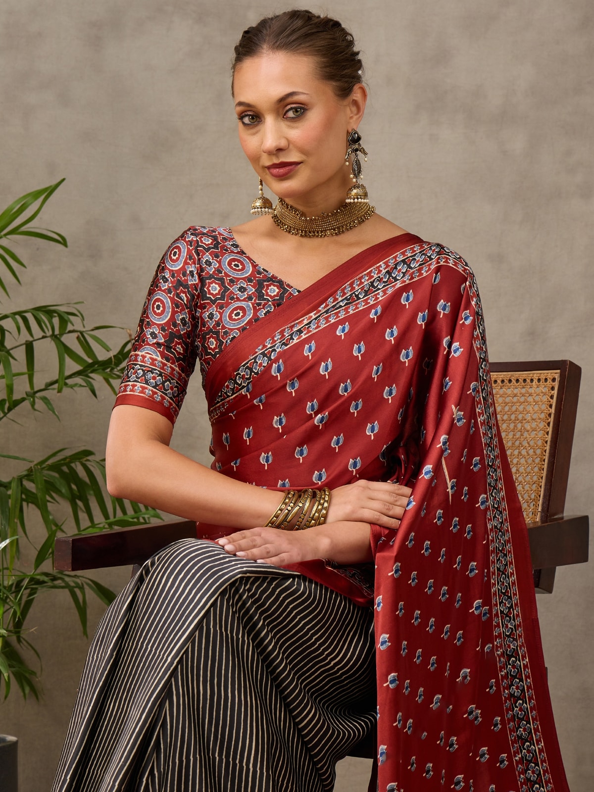 Peachmode Maroon Semi Modal Printed Saree With Ethnic Border - Image 4