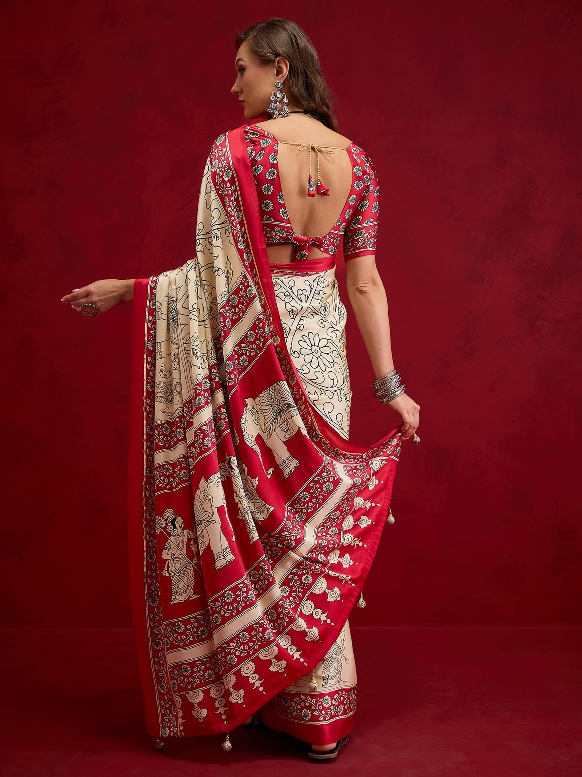 Peachmode Pink Semi Modal Elephant Print Saree With Printed Border - Image 2