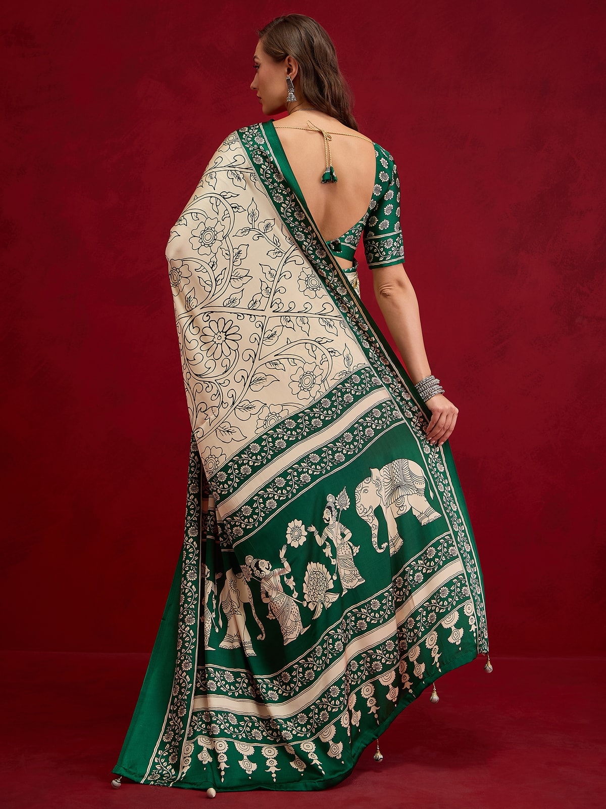 Peachmode Green Semi Modal Elephant Print Saree With Printed Border - Image 2