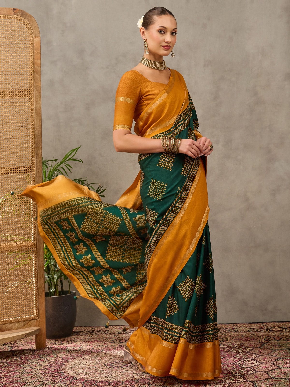 Peachmode Green Tussar Silk Saree With Geometric Motif Pallu - Image 1