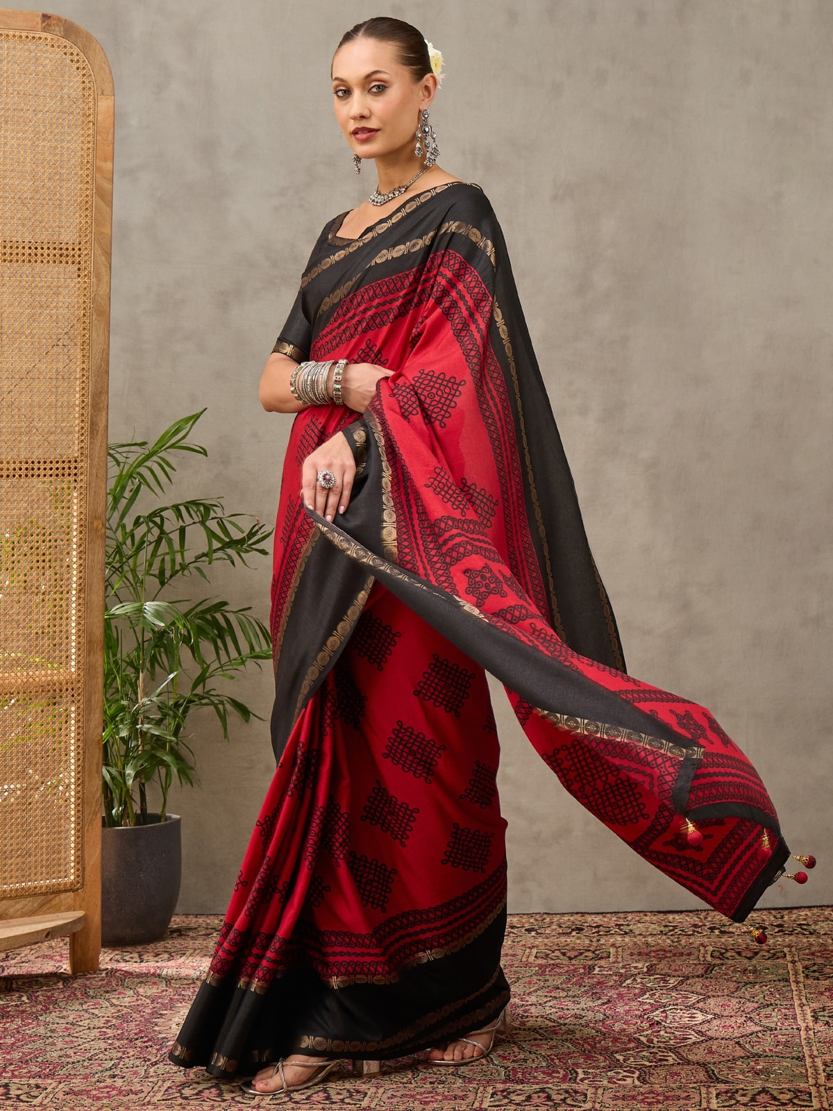 Peachmode Red Tussar Silk Saree With Geometric Motif Pallu - Image 1