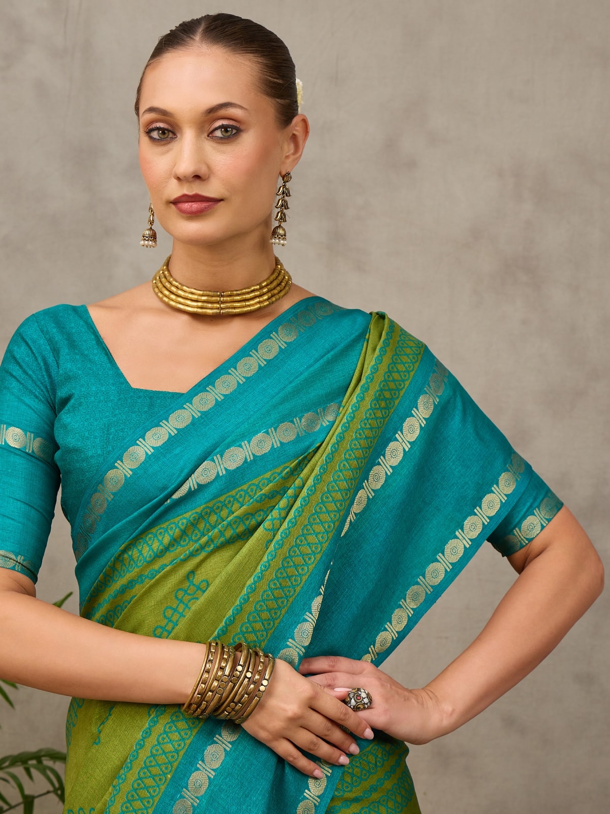 Peachmode Pista Tussar Silk Saree With Geometric Motif Pallu - Image 4