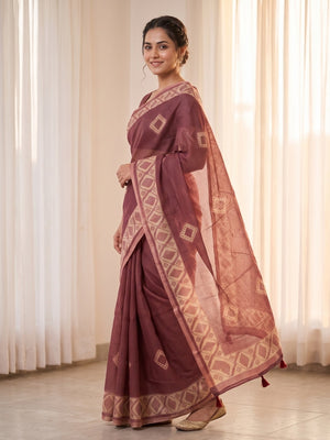 Peachmode Wine Kota Doria Digital Print Zari Check Cotton Saree With Diamond Motifs - Image 2