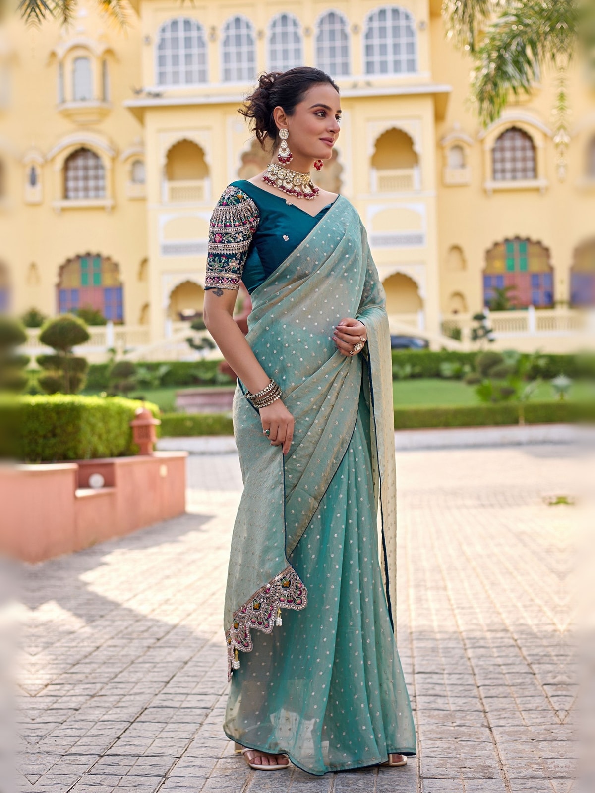 Peachmode Sea Green Bhutti Georgette Saree With Heavy Embroidered Scalloped Border - Image 4