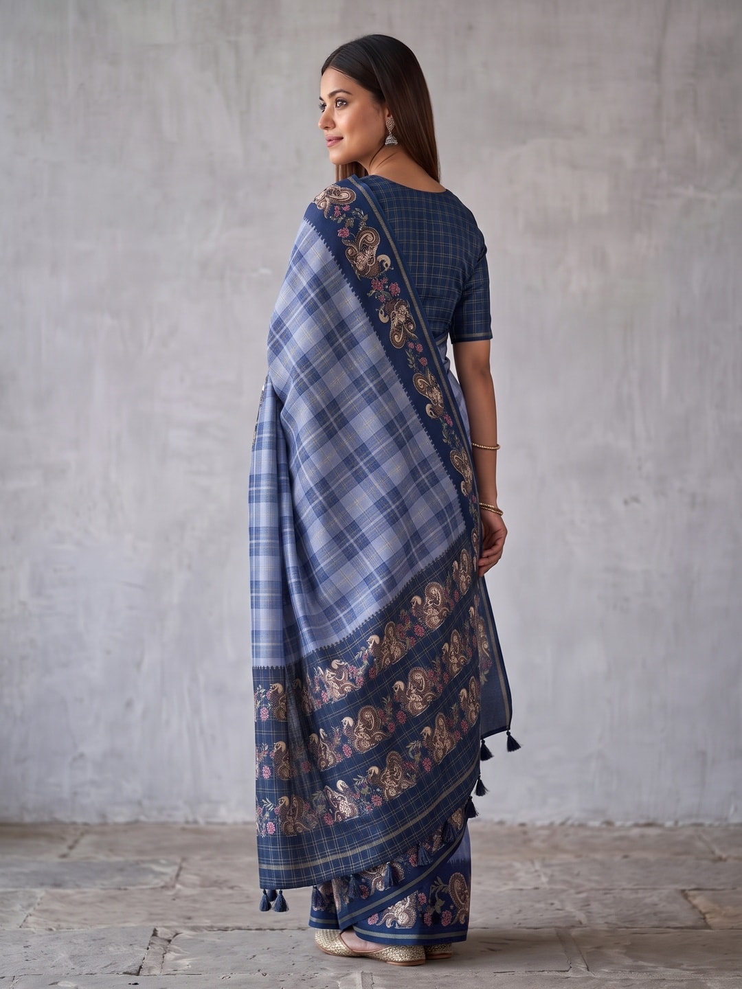 Peachmode Steel Blue Kalamkari Peacock Border Check Tussar Saree With Tassels - Image 2