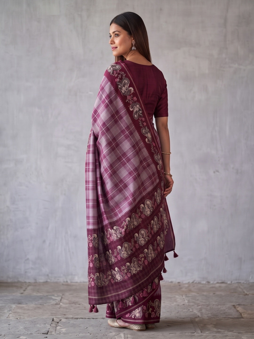 Peachmode Wine Kalamkari Peacock Border Check Tussar Saree With Tassels - Image 2