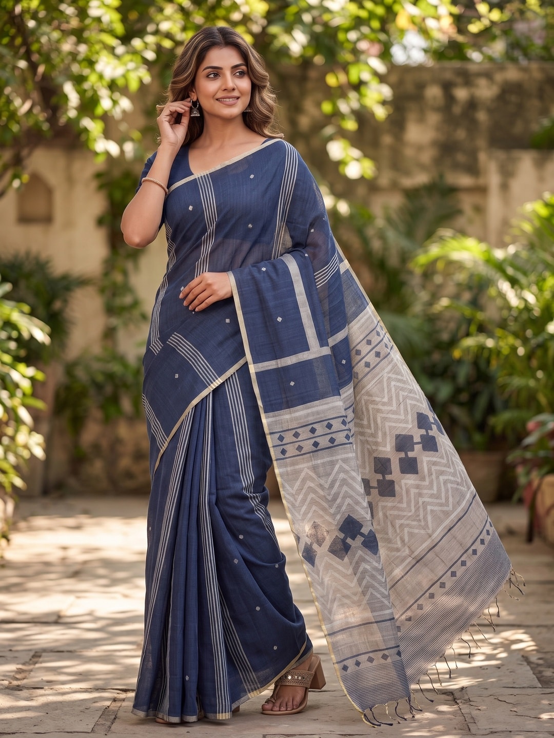 Peachmode Navy Pure Linen Weave Saree With Chennur Cotton Print And Thread Mirror Work With Tassels - Image 4