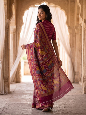 Peachmode Magenta Maheshwari Silk Viscose Printed Saree With Zari Border And Kalamkari Pallu - Image 2