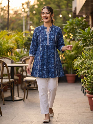 Peachmode Navy Blue Pure Cotton Floral Printed Short Kurti with Lace - Image 2