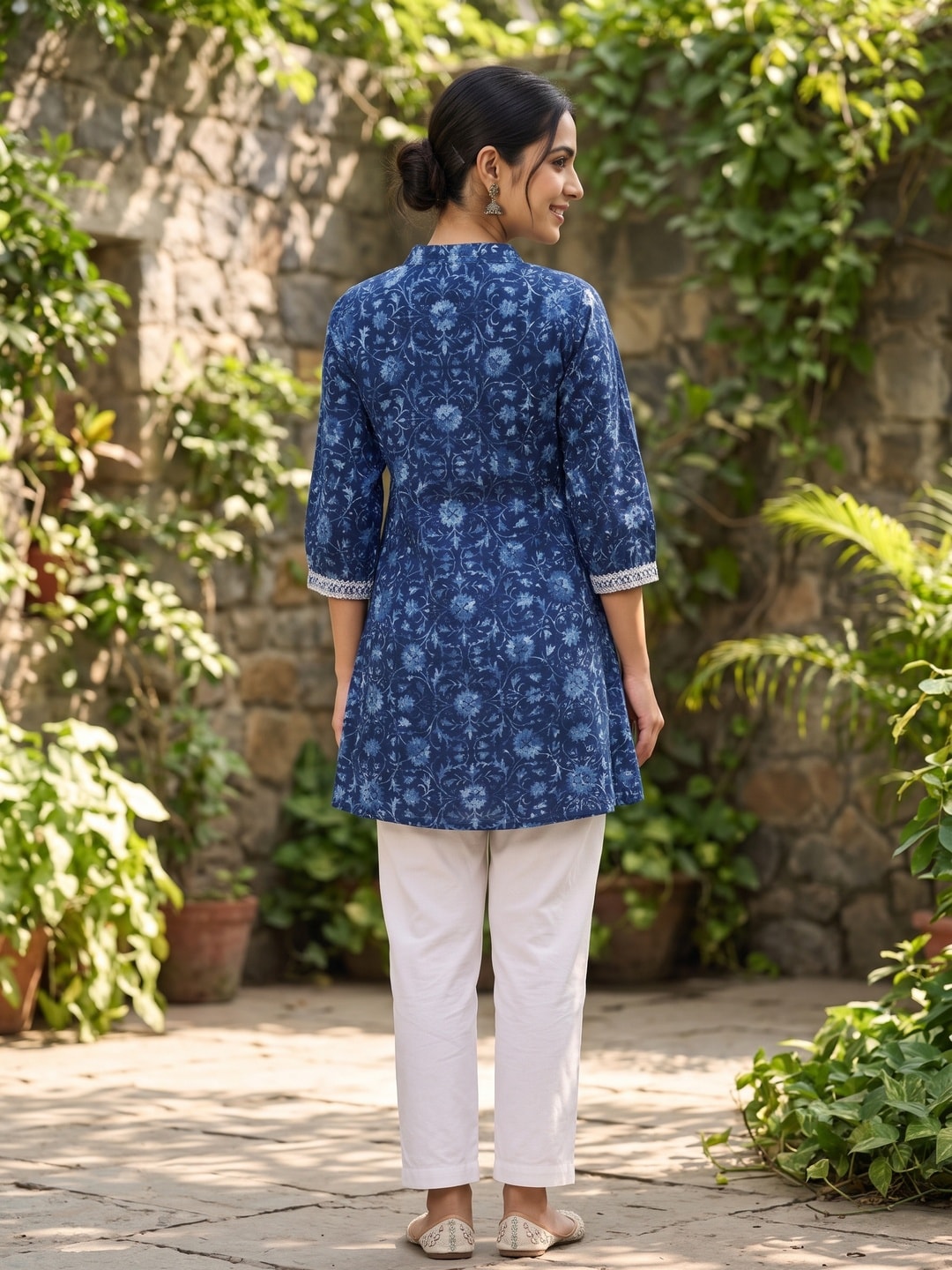 Peachmode Navy Blue Pure Cotton Floral Printed Short Kurti with Lace - Image 4