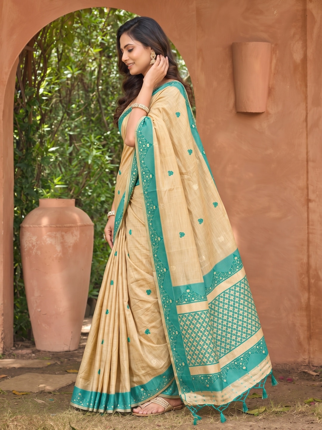Peachmode Beige with Teal Blue Assam Silk Saree With Geometric Woven Border, Contrast Pallu & Buta Motifs - Image 3
