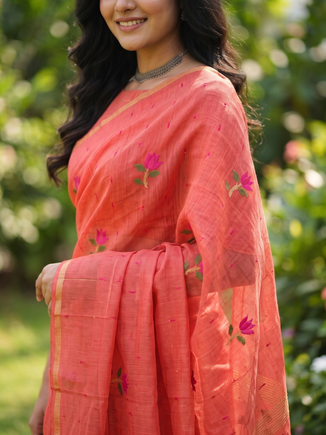 Peachmode Coral Floral Jamdani Woven Saree - Image 5
