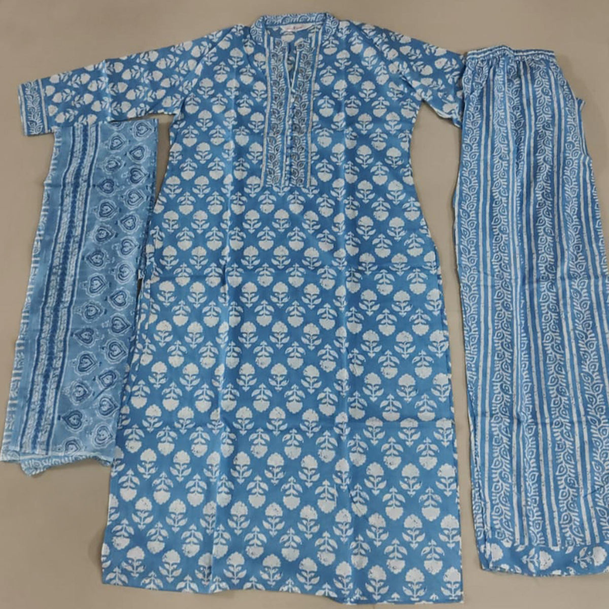 AARD-HERB-1665-BLUE