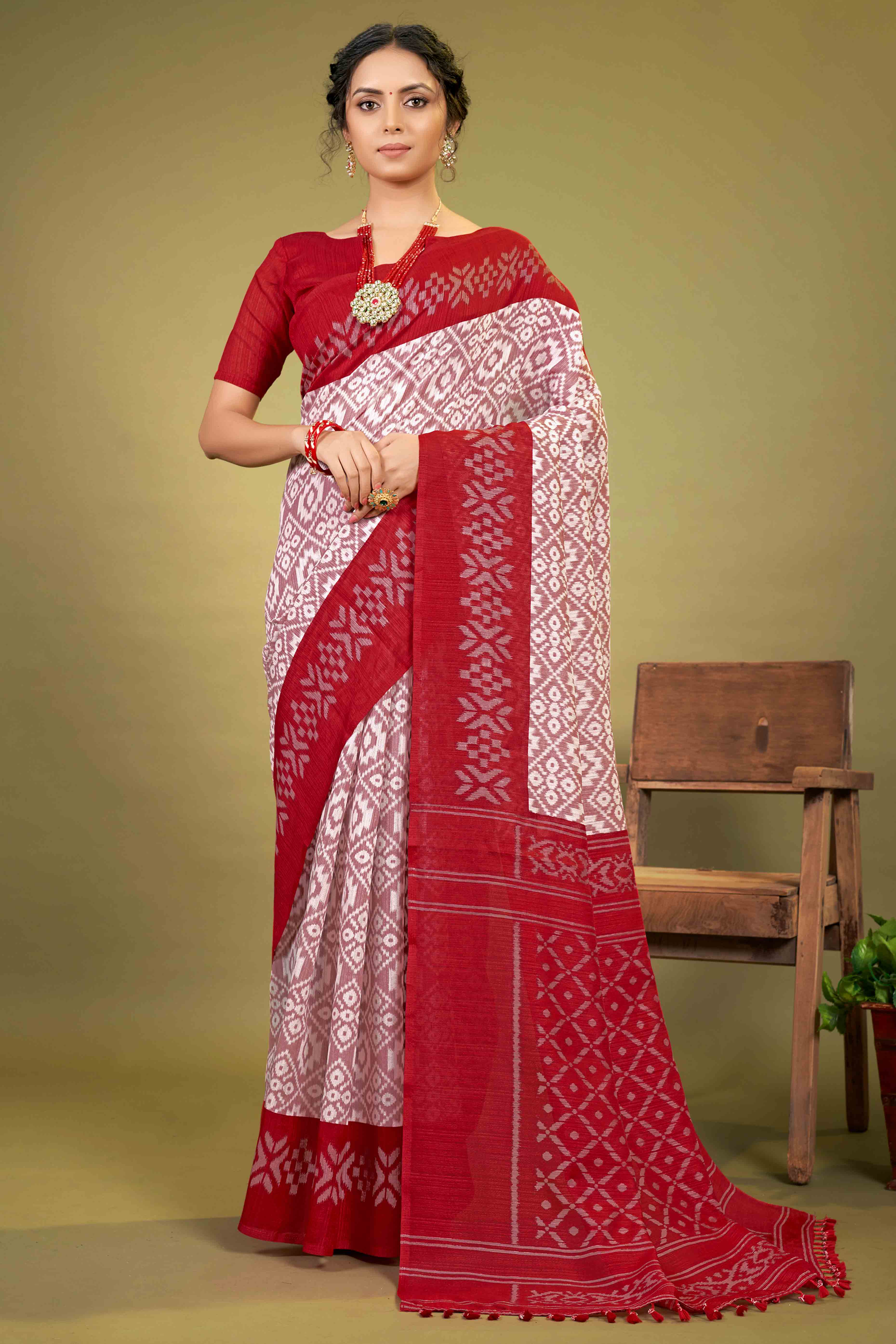 Red Ikkat Printed Cotton Slub Saree