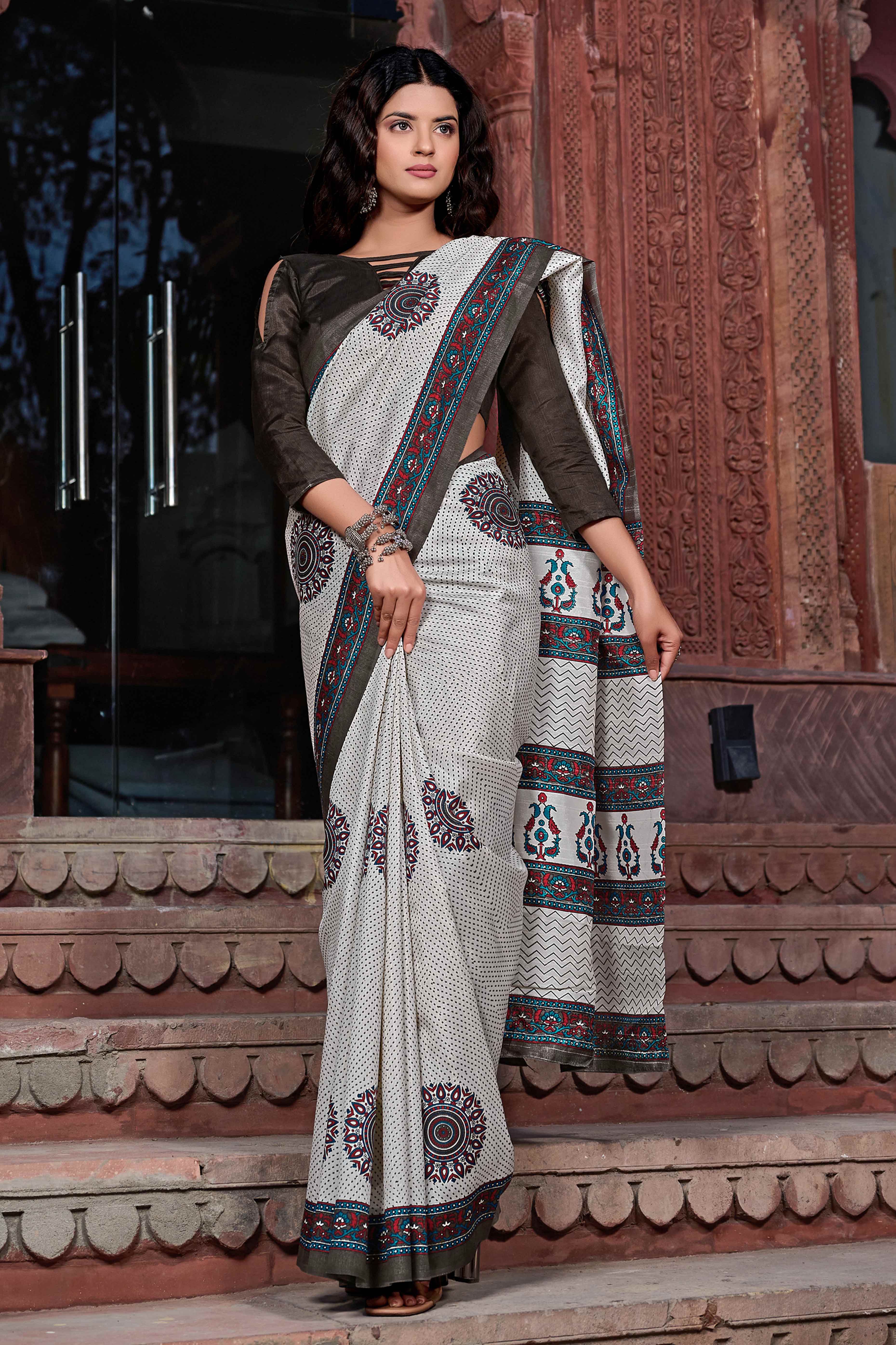 APLSA-WOMANIYA29-2909