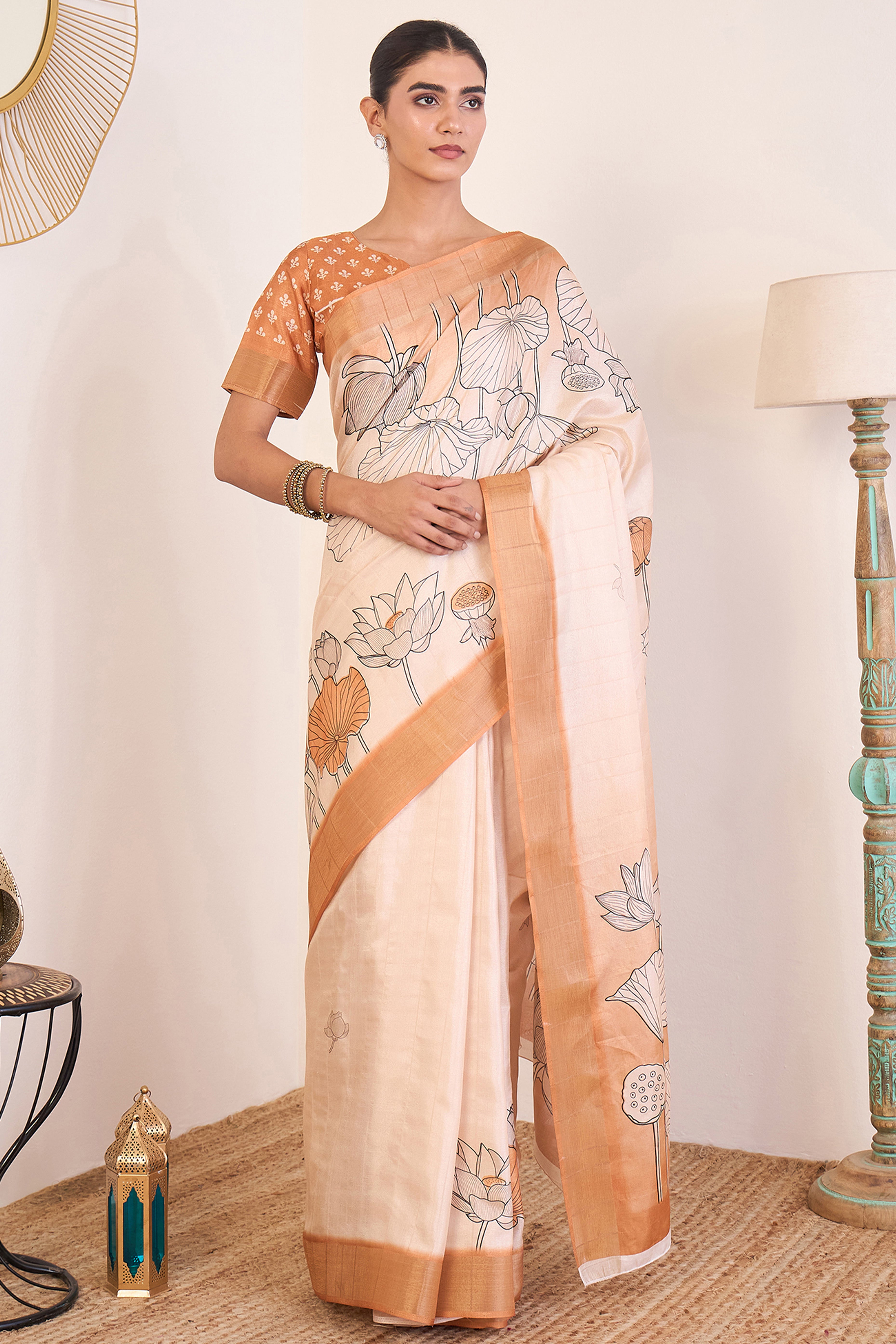 Elegant Light Peach Floral Printed Kotha Cotton Silk Saree Reflecting Subtle Sophistication