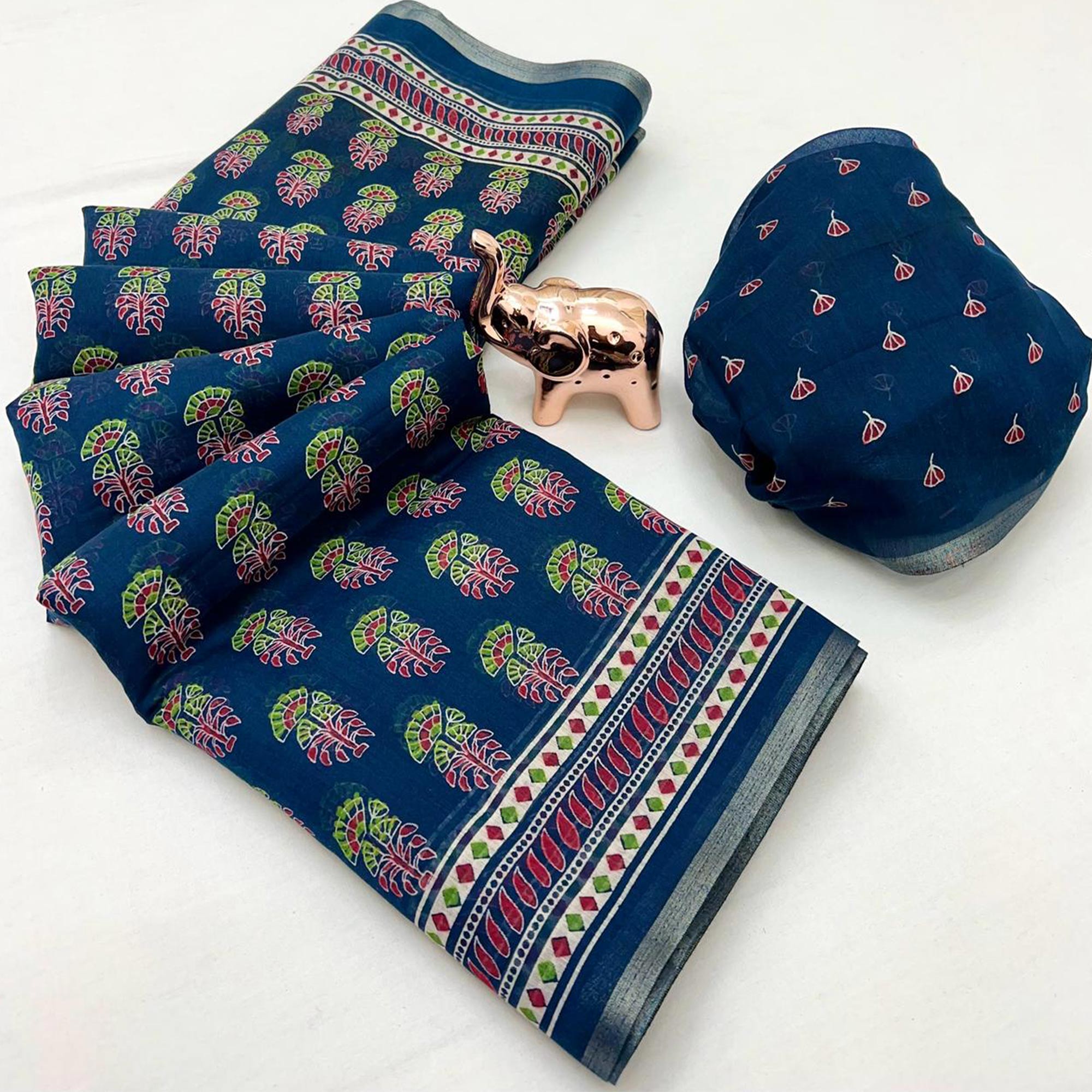 Blue Floral Printed Cotton Blend Saree With Zari Weaving Border