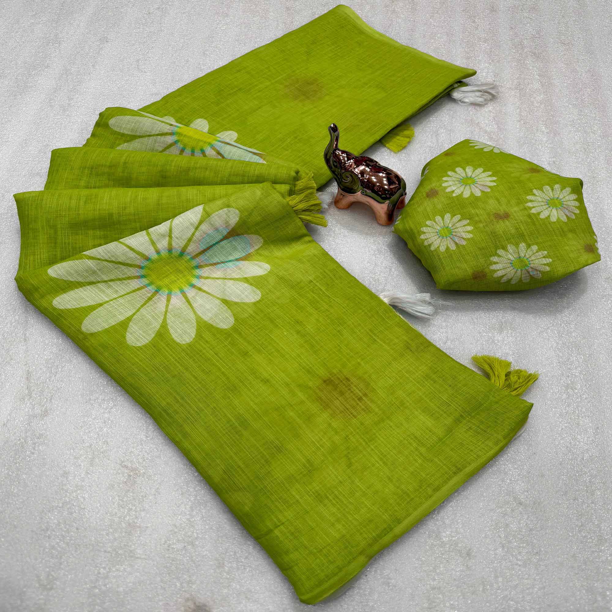 Sophisticated Green Floral Digital Printed Linen Silk Saree With Tassel Pallu