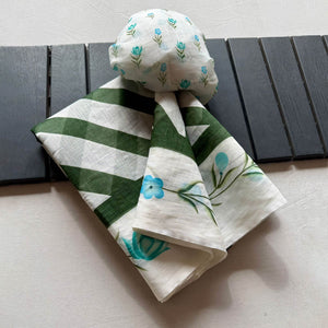 Stylish Green Digital Striped Printed Linen Saree With Delicate Floral Designs