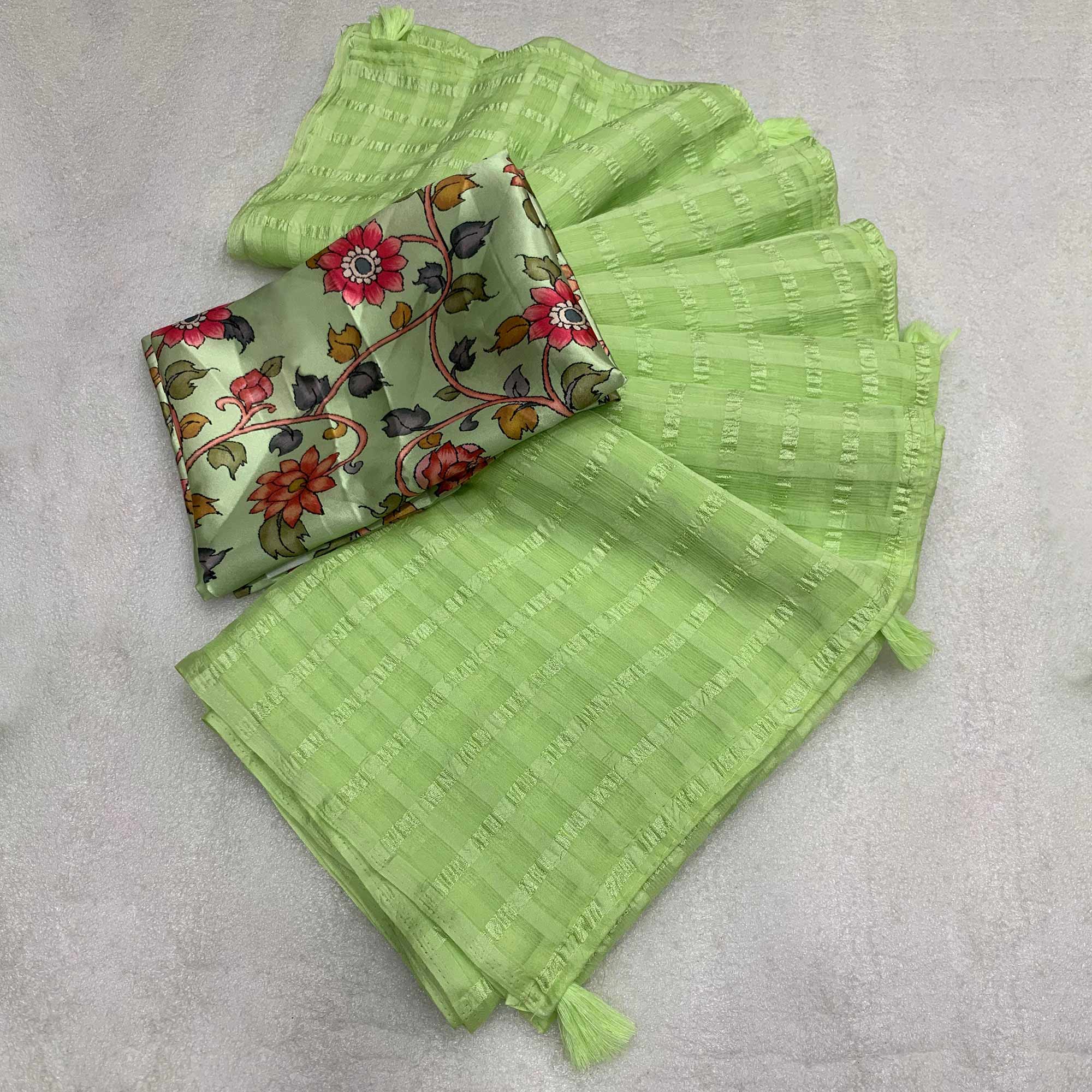 Green Woven Chiffon Wrinkle Saree With Tassels