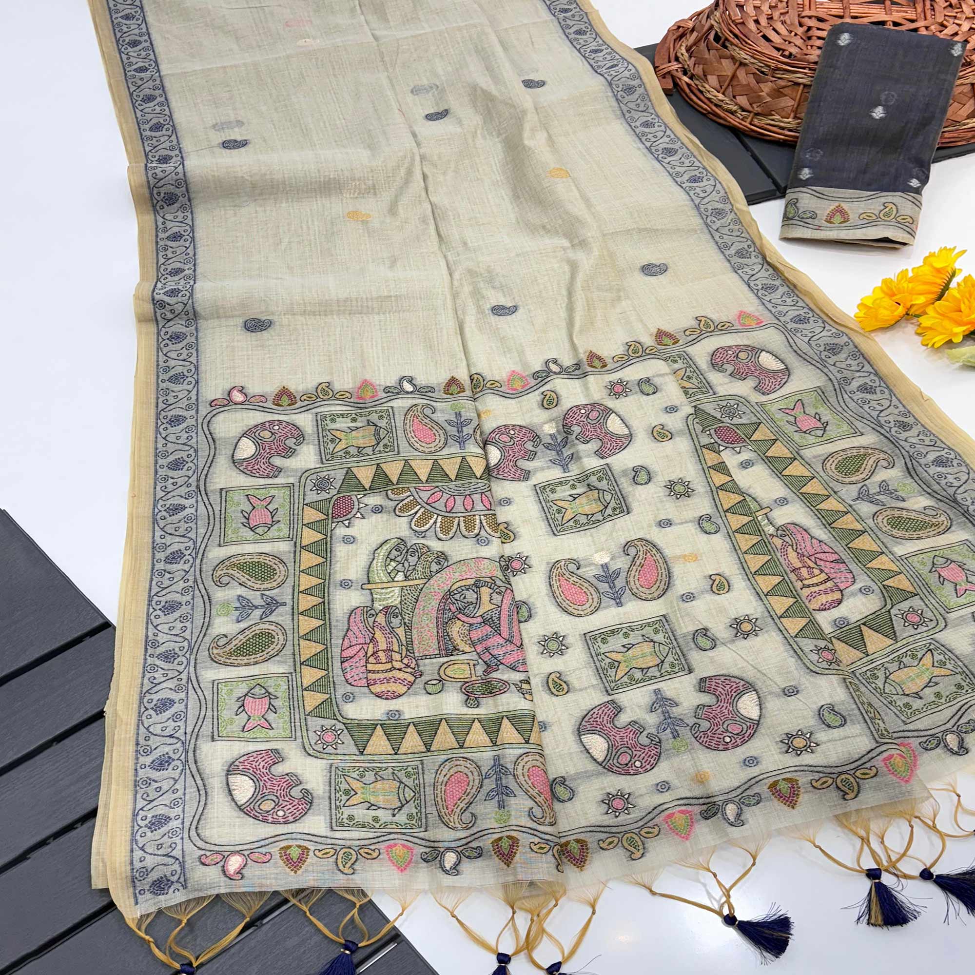 Beige Woven Muga Cotton Silk Saree In Kalamkari Motifs On Pallu
