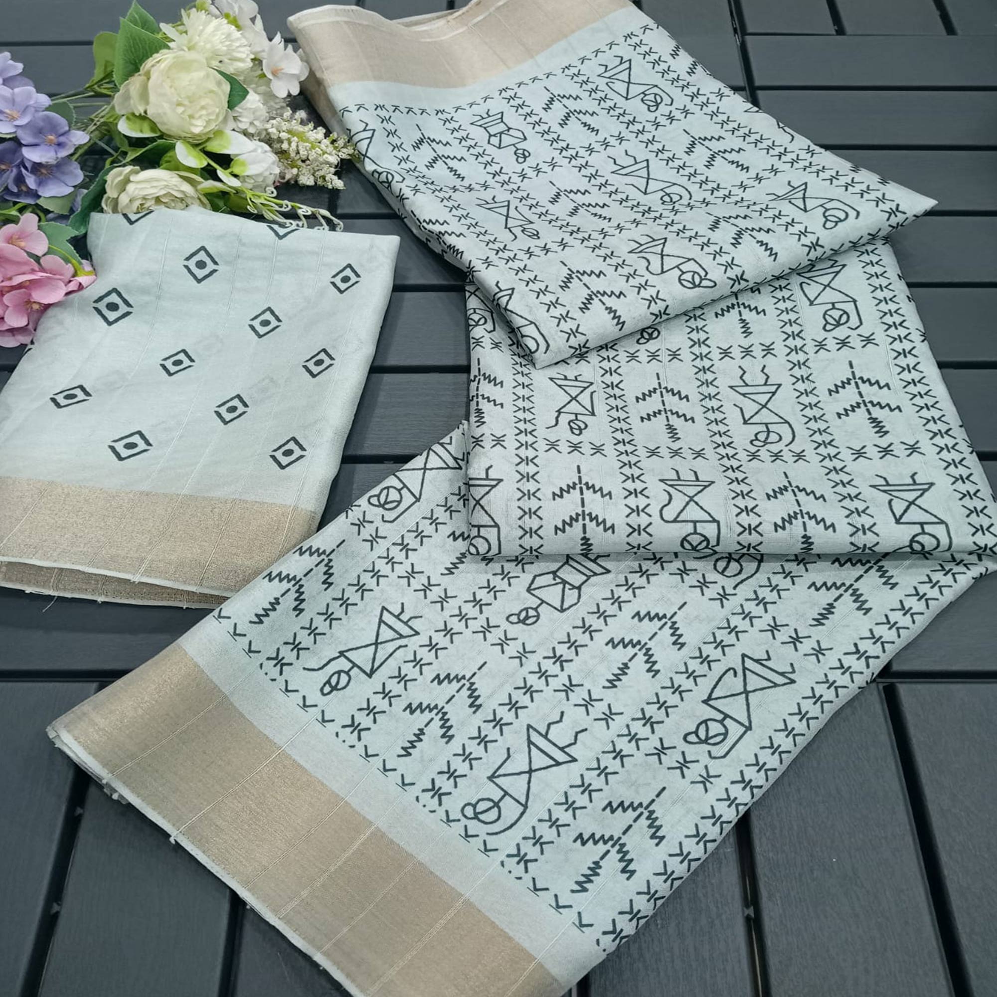 Grey Digital Printed Dola Silk Saree With Jacquard Zari Border