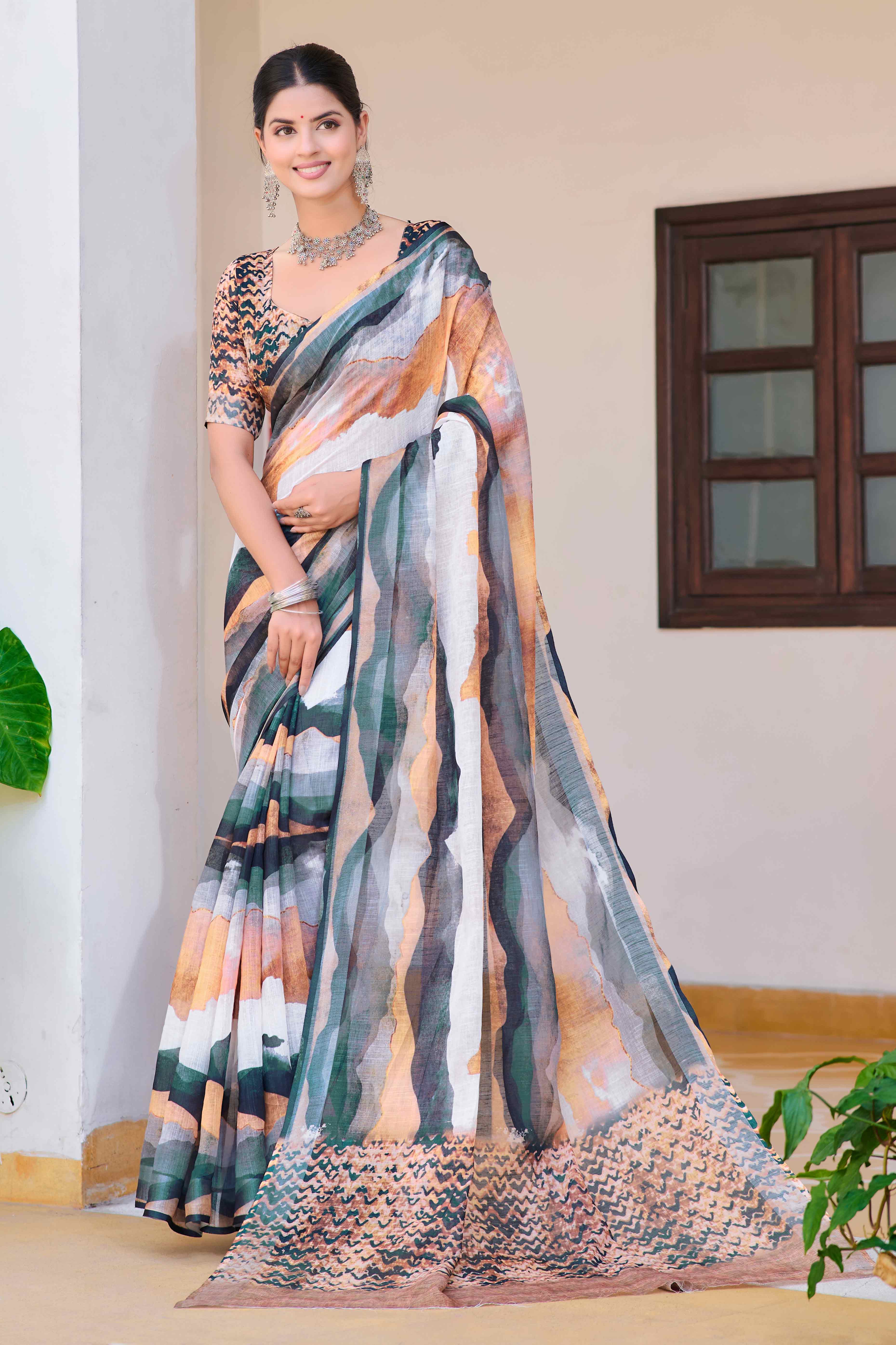 Green & Black Abstract Printed Linen Saree