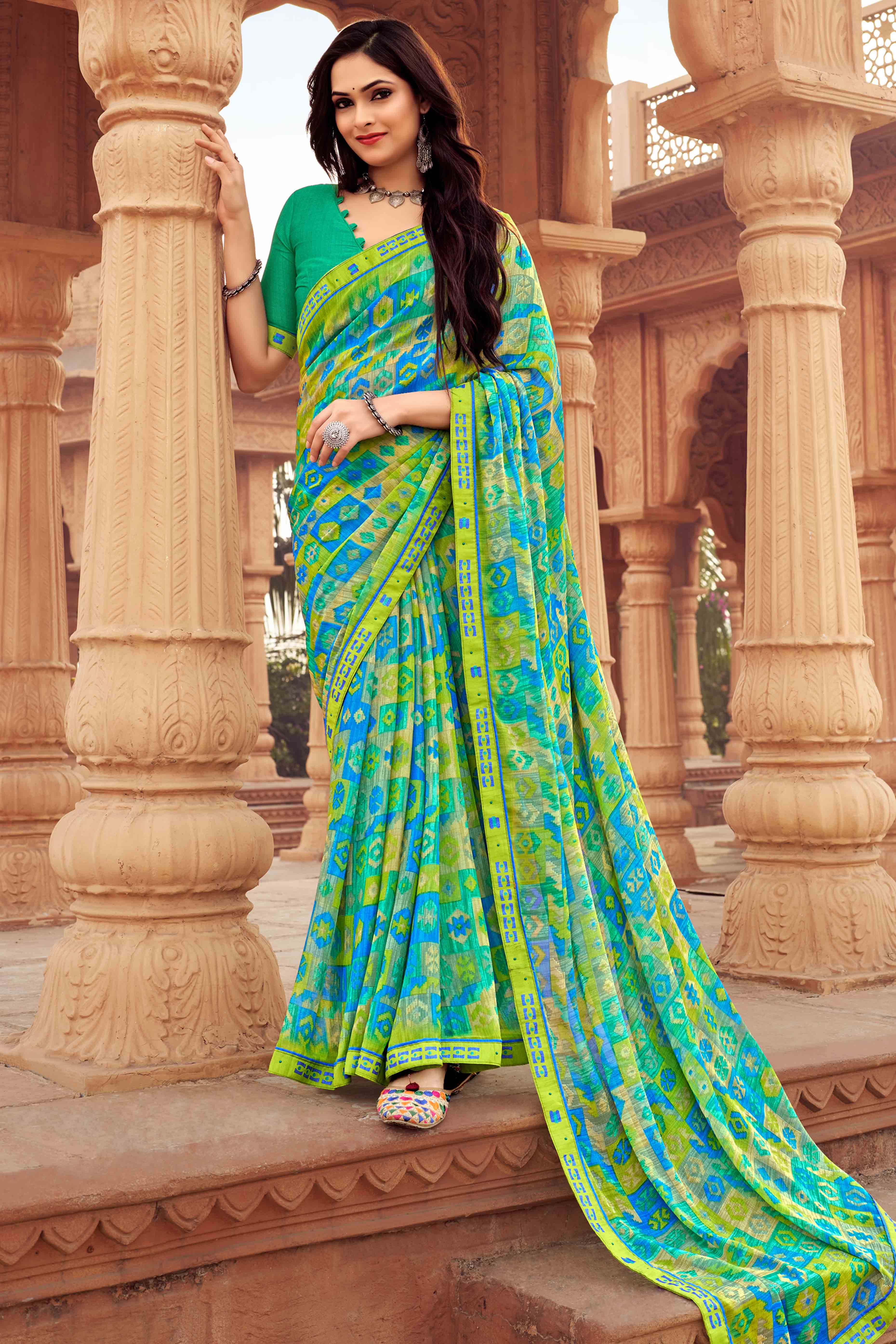 Green Abstract Printed Chiffon Saree