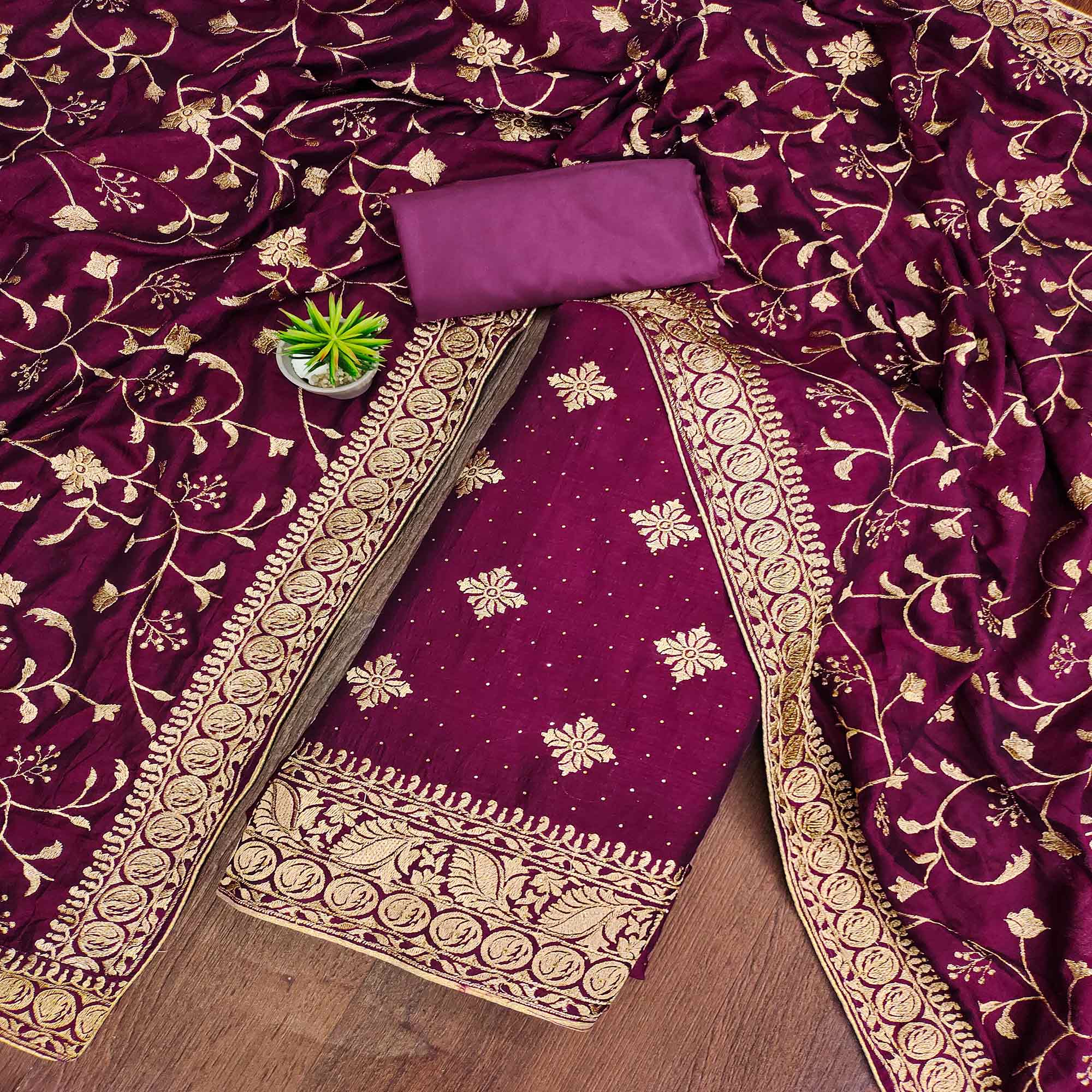 PDM-ANUSHKA-6181-WINE