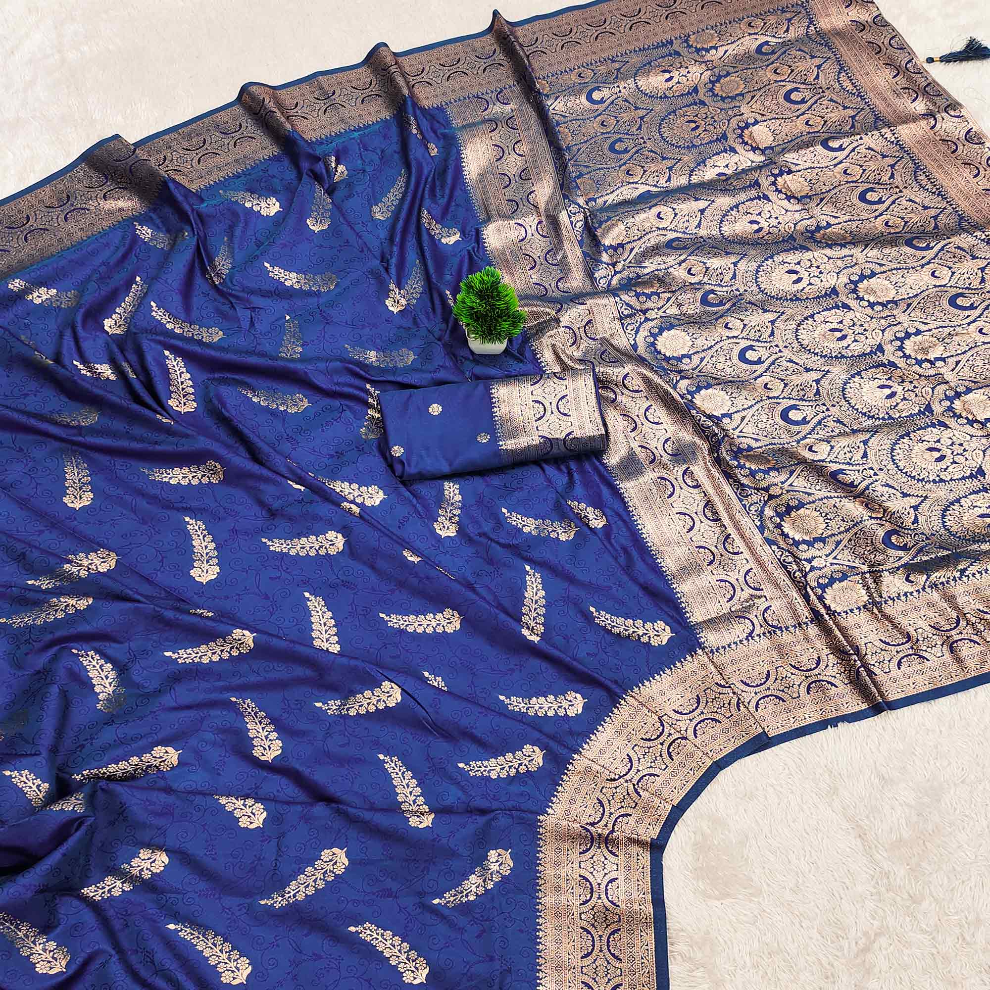 Blue Traditional Cotton Silk Saree Enhanced with Fine Zari Work and Decorative Tassel Edges