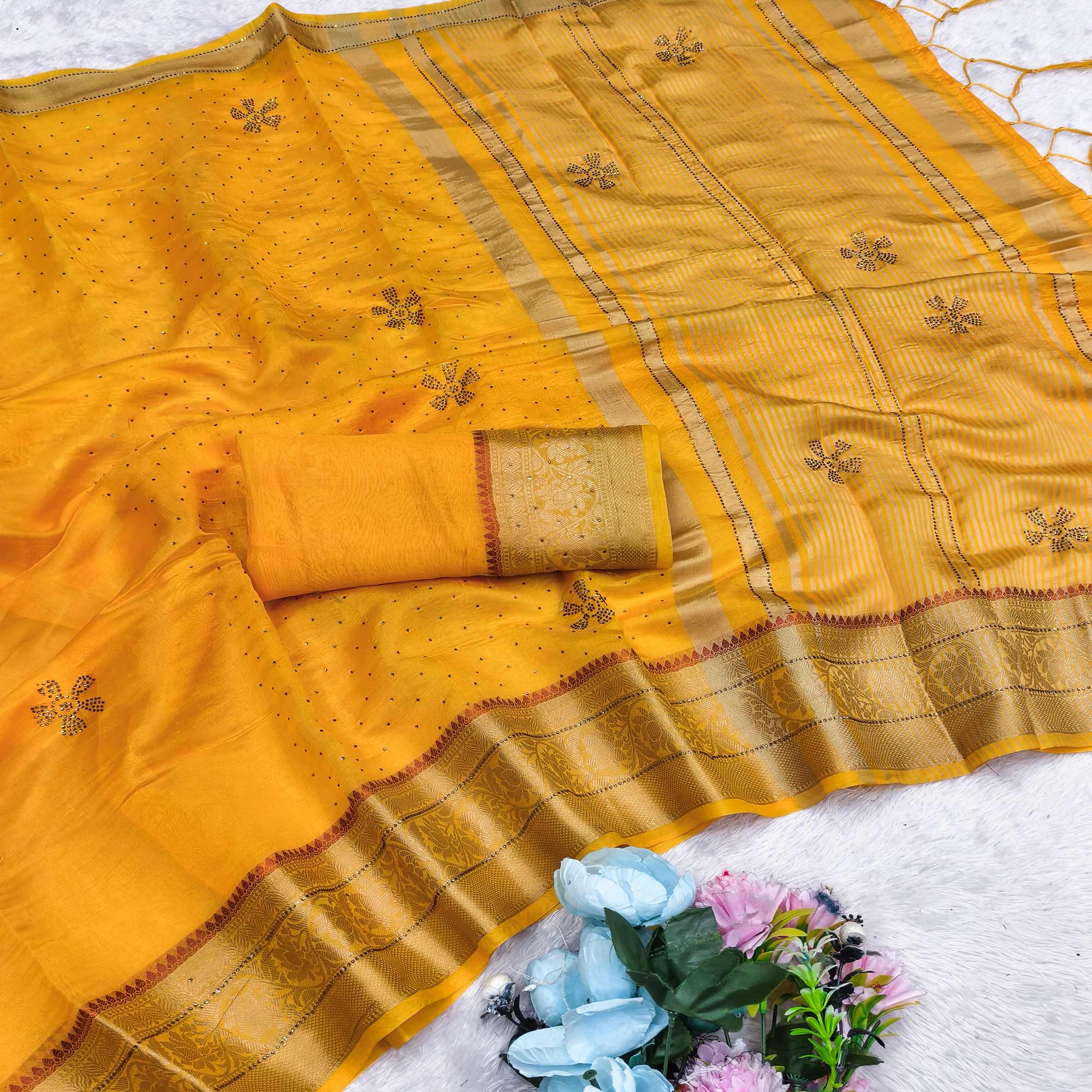 Exquisite Yellow Floral Weaving Banarasi Crushy Silk Saree With Sparkling Stone Work