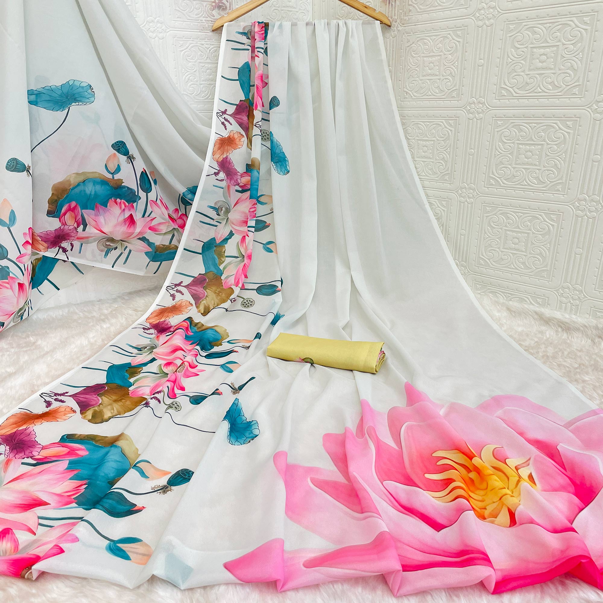 White Sparkle Star Georgette Saree Adorned With Floral Digital Prints